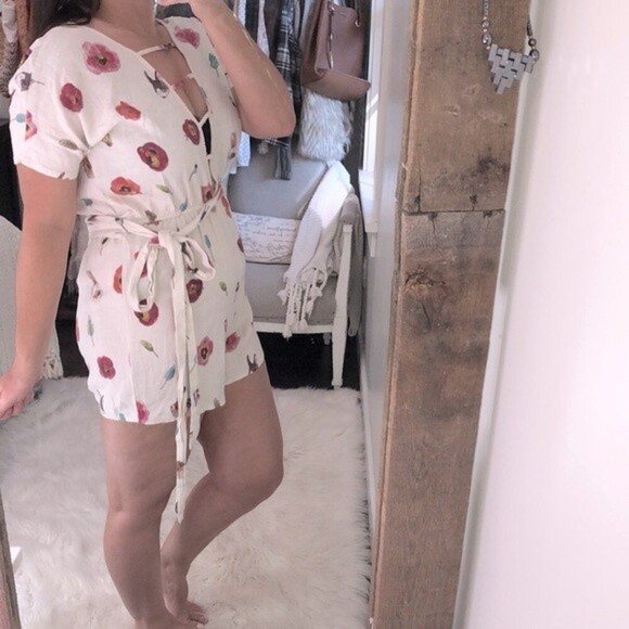 Pepa Loves size medium adorable garden rabbit print romper - Picture 1 of 5